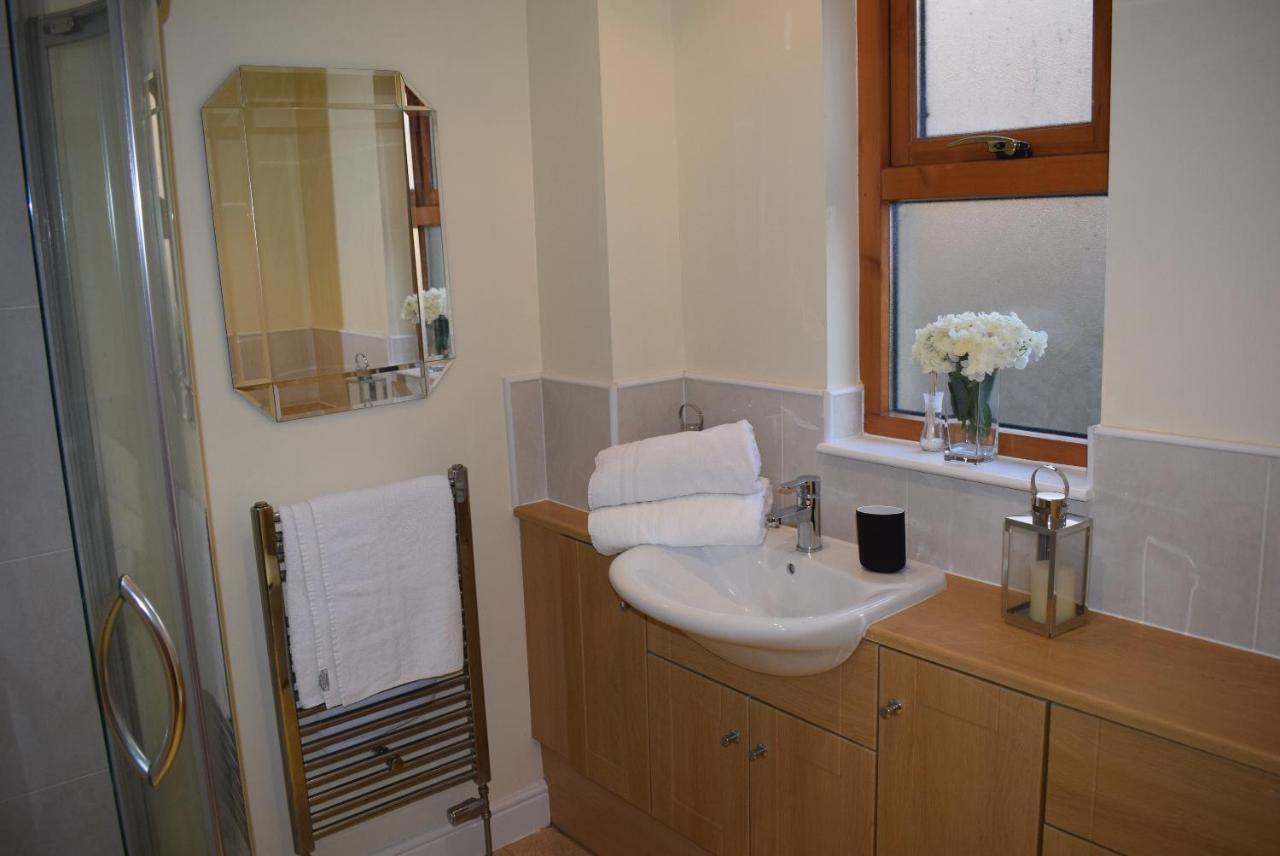 Kelpies Serviced Apartments Kavanagh- 5 Bedrooms Bathgate Zewnętrze zdjęcie